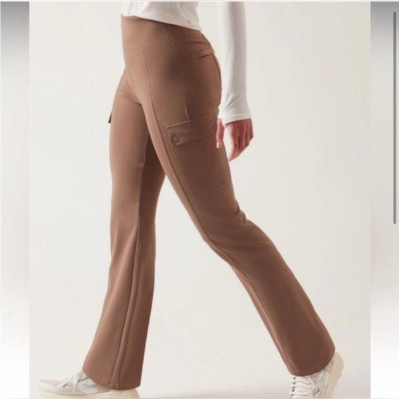 Athleta Pants - Athleta Delancey straight cargo pant Rustic Beige Size XL